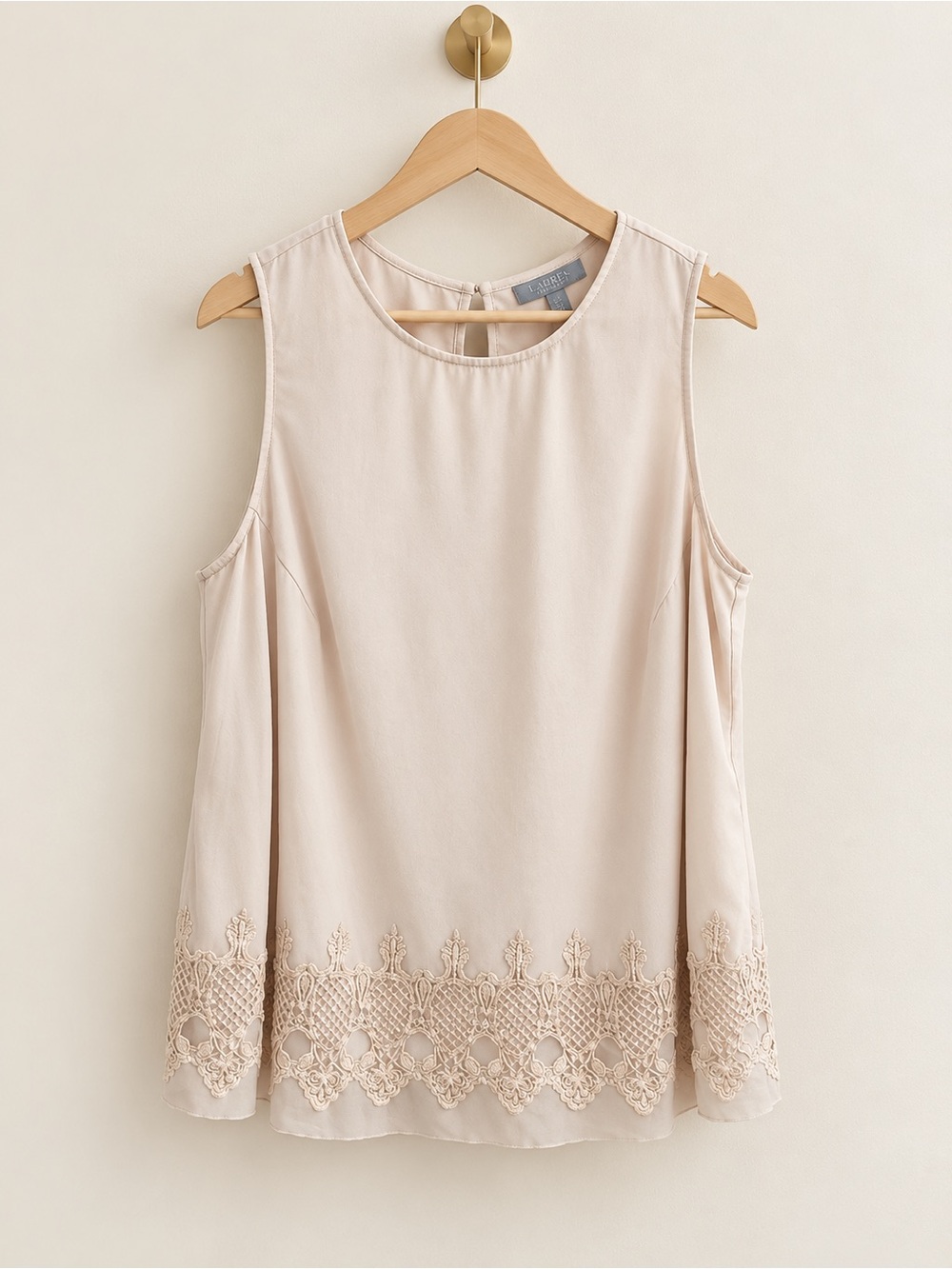 Saint Tropez West 1X Blush Beige Lace Hem Sleeveless Blouse Top